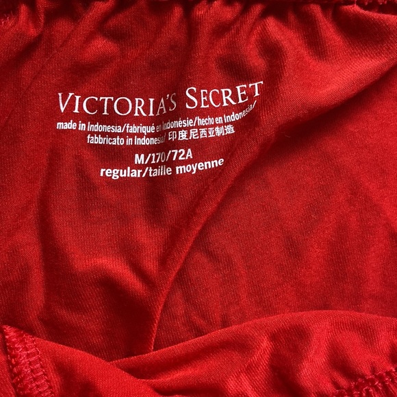 victoria’s secret christmas pajamas - Picture 3 of 3